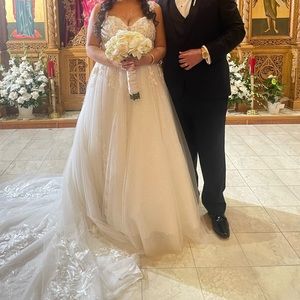 Sparkle Morilee Ballgown Wedding Dress - Long Train - Size 14, 38G
